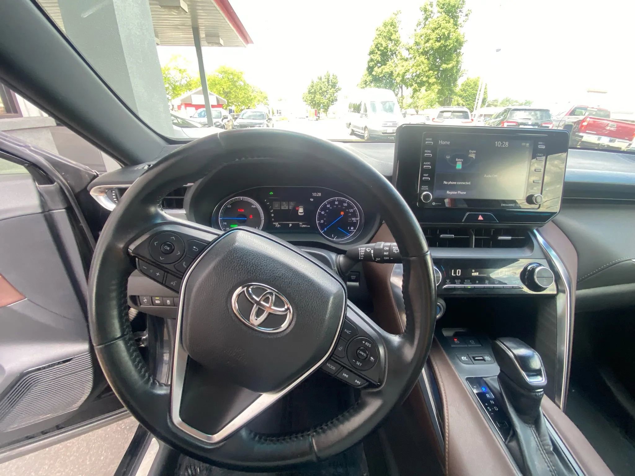 Used 2022 Toyota Venza XLE image 9