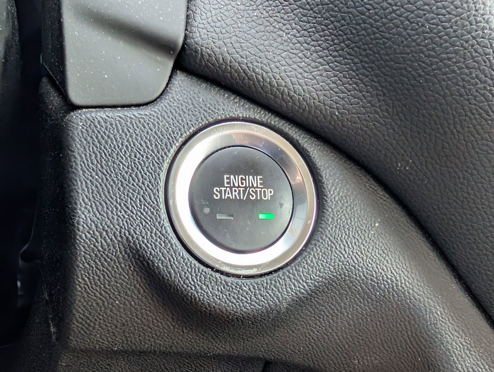 Used 2020 Chevrolet Equinox LT image 16