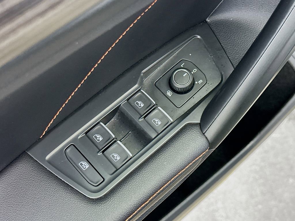 Used 2024 Volkswagen Tiguan Wolfsburg Edition image 21