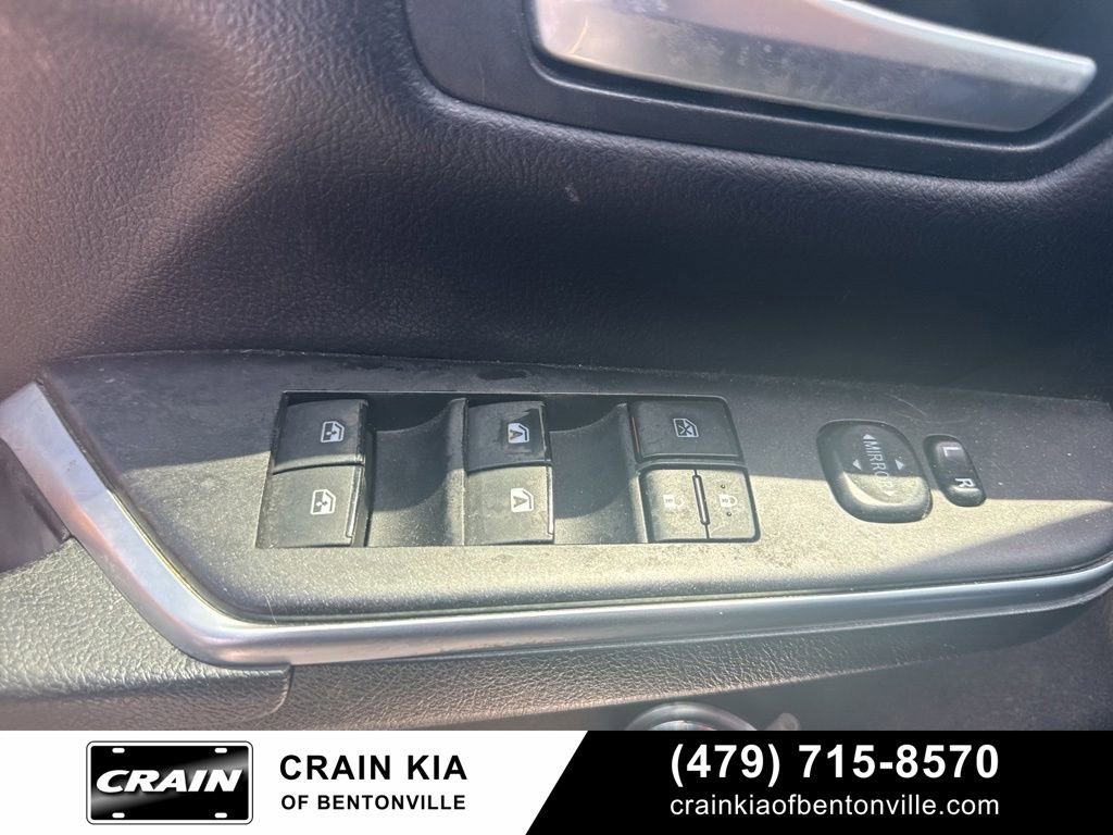 Used 2017 Toyota Camry SE FWD image 16