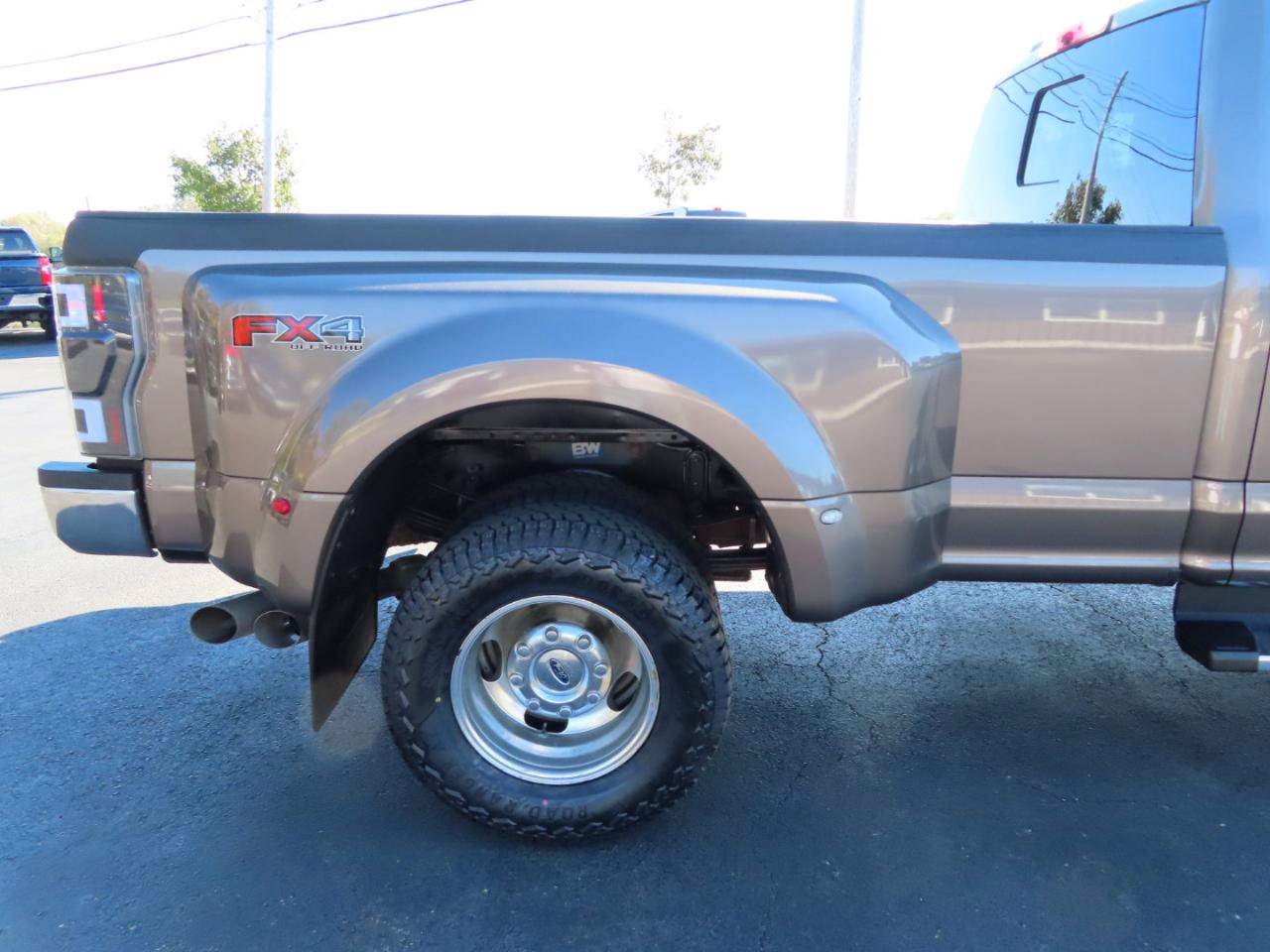 Used 2020 Ford F350 Lariat w/ Lariat Ultimate Package AWD/4WD image 20