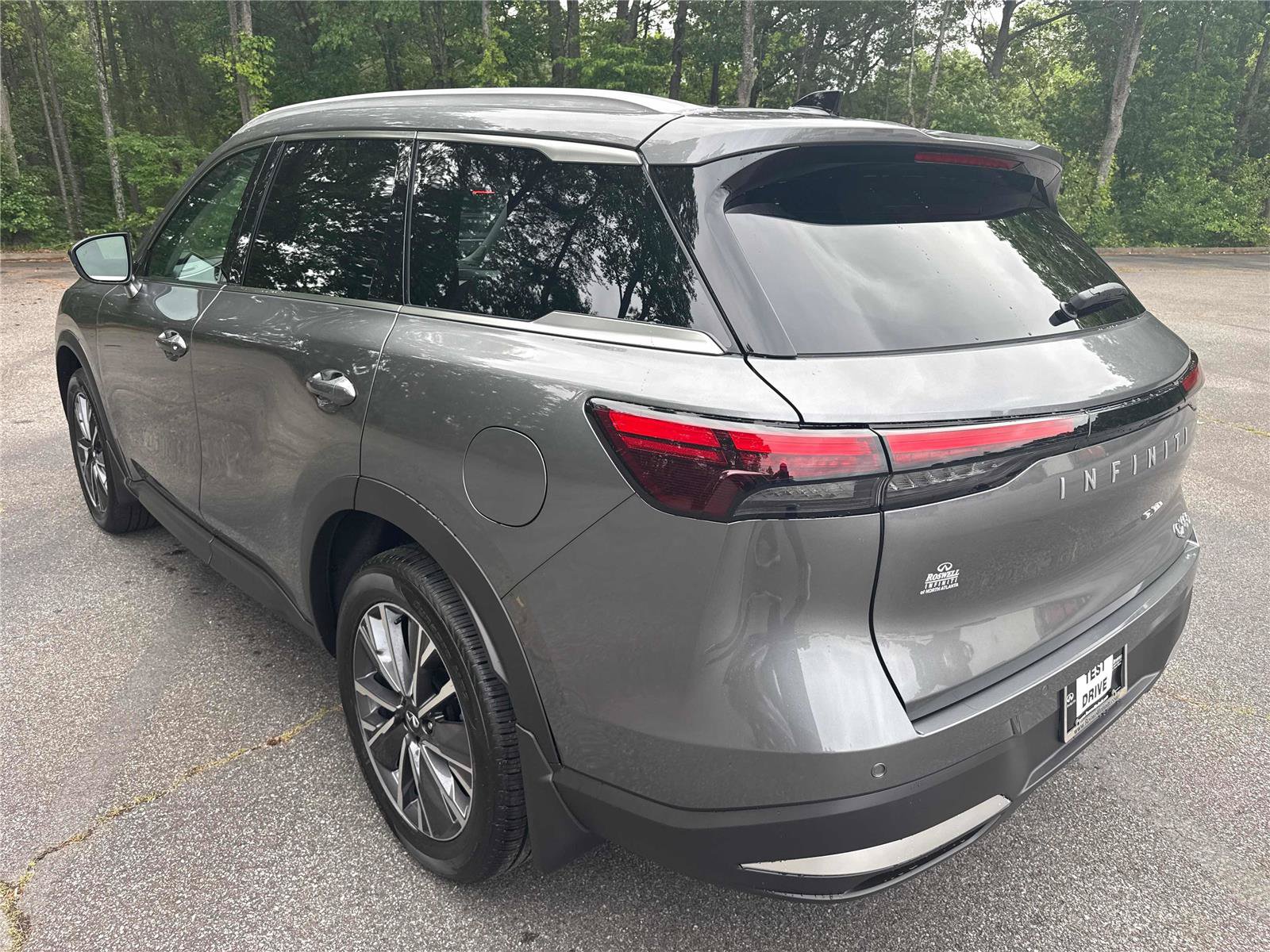 New 2027 INFINITI QX60 Luxe w/ Cargo Package FWD image 8