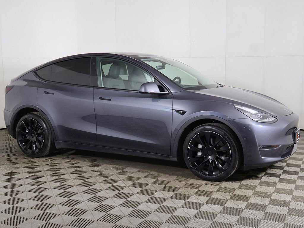 Used 2022 Tesla Model Y Long Range AWD/4WD image 15
