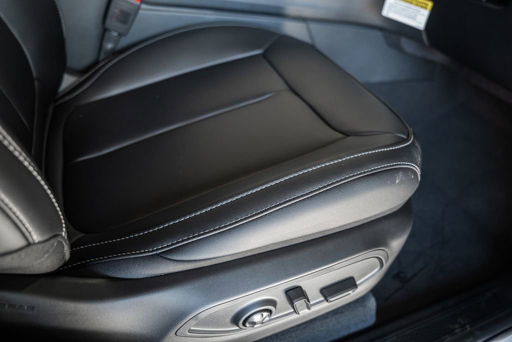 New 2025 Jeep Grand Cherokee Limited w/ MOPAR Finishing Package image 32