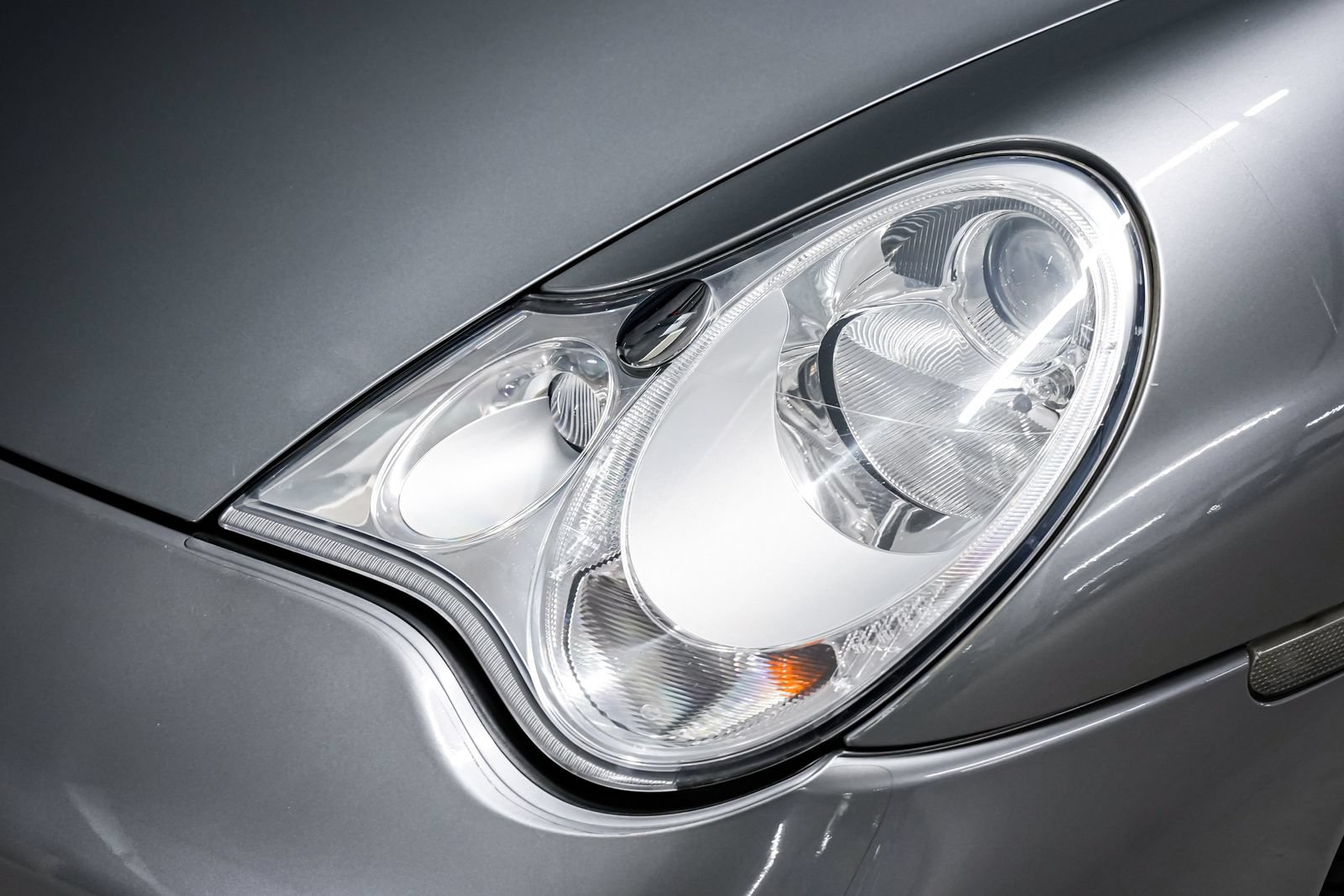 Used 2001 Porsche 911 Turbo AWD/4WD image 38