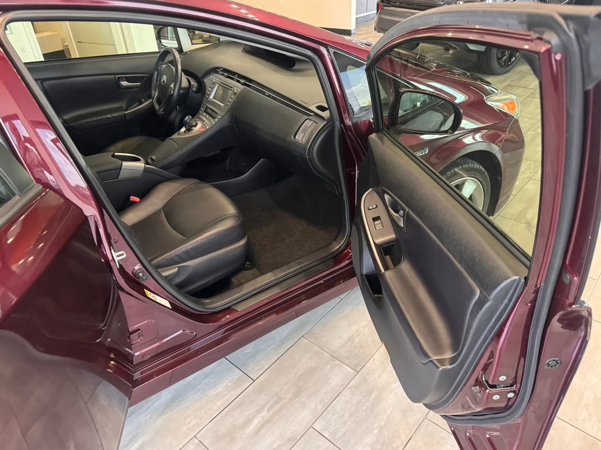 Used 2013 Toyota Prius Persona Series FWD image 17