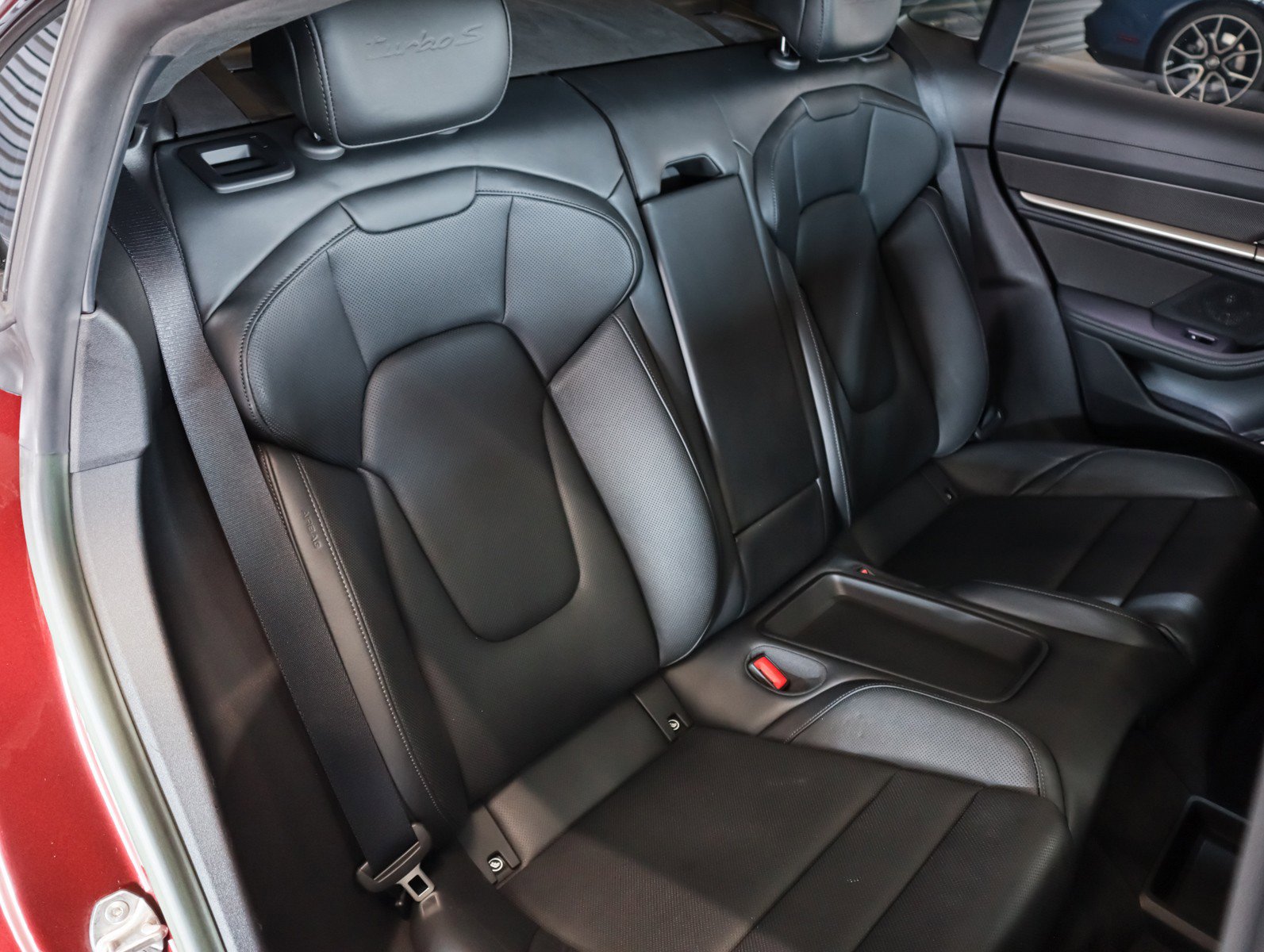 Certified 2022 Porsche Taycan Turbo S image 6