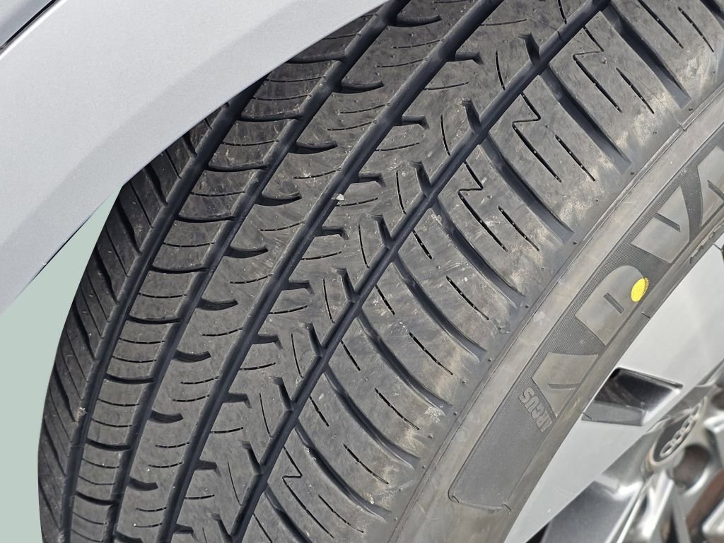 Used 2022 Audi e-tron Premium image 21