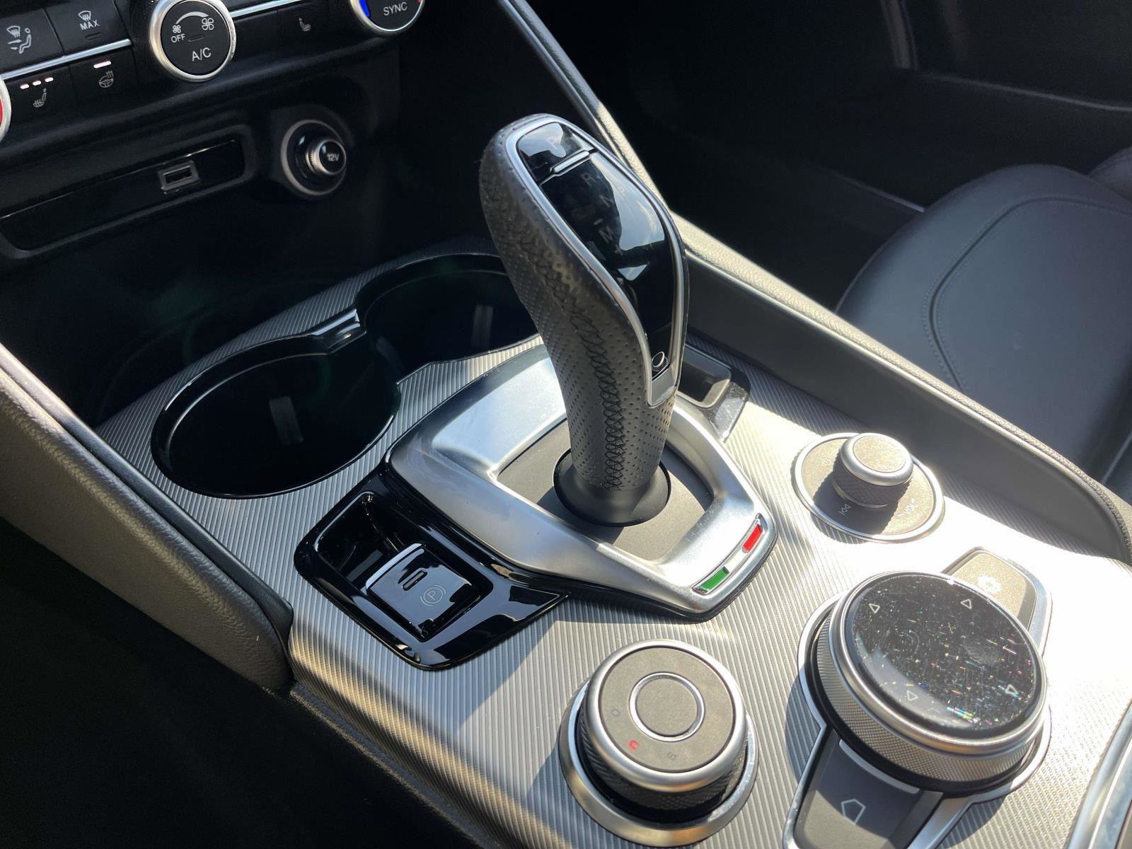 Used 2024 Alfa Romeo Giulia Veloce image 33