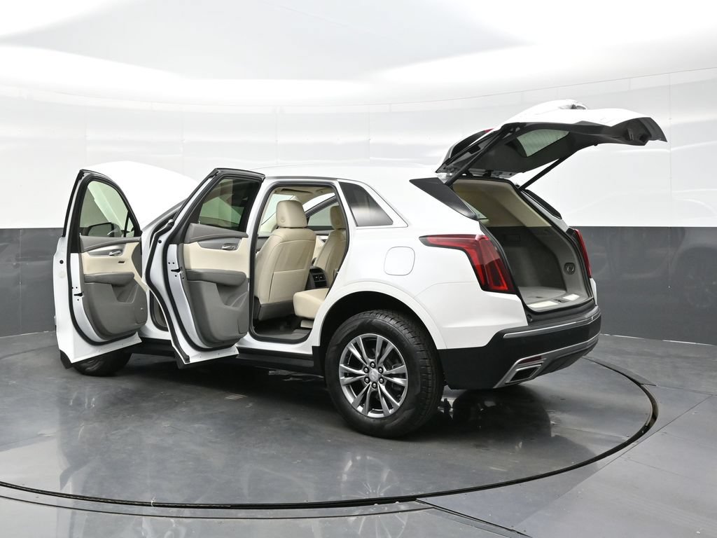 Used 2021 Cadillac XT5 Premium Luxury w/ LPO, Floor Liner Package AWD/4WD image 46