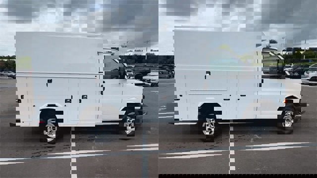 New 2025 GMC Savana 3500 w/ Power Convenience Package image 9