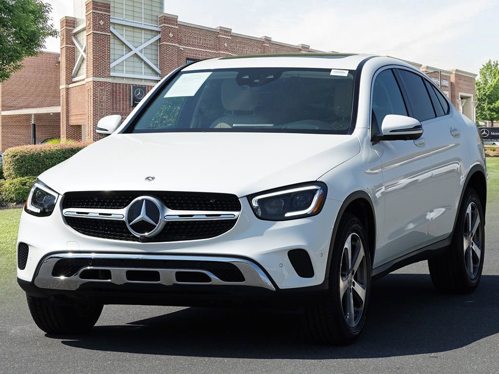 Used 2022 Mercedes-Benz GLC 300 4MATIC Coupe image 4