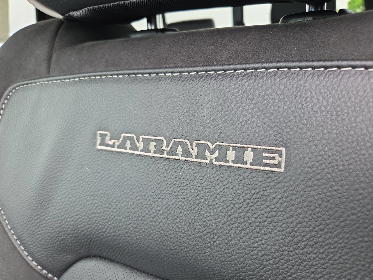 New 2026 RAM 1500 Laramie AWD/4WD image 36