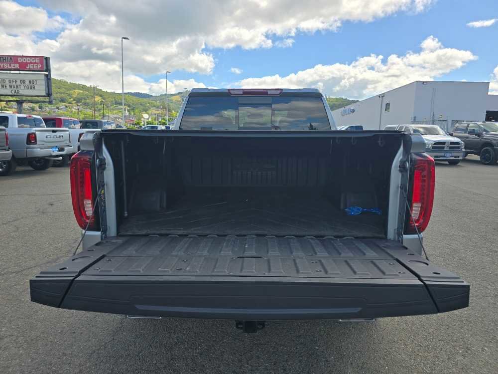 Used 2025 GMC Sierra 1500 SLT w/ SLT Premium Plus Package AWD/4WD image 19