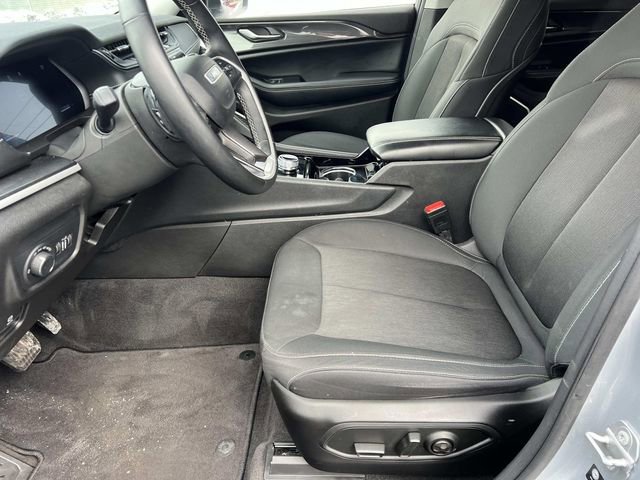 Used 2022 Jeep Grand Cherokee L Laredo w/ Luxury Tech Group I image 20