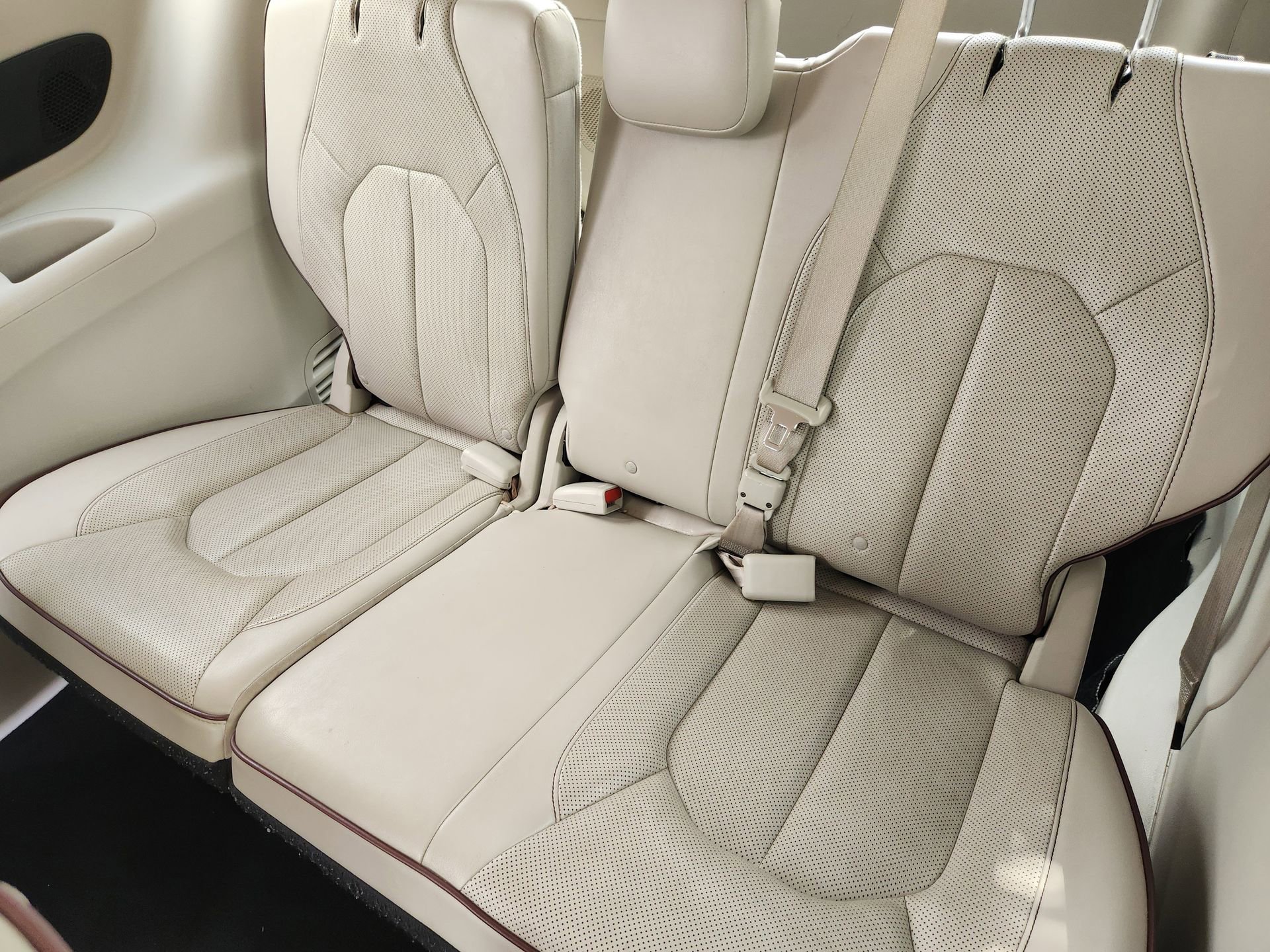 Used 2019 Chrysler Pacifica Limited w/ Tire & Wheel Group image 30