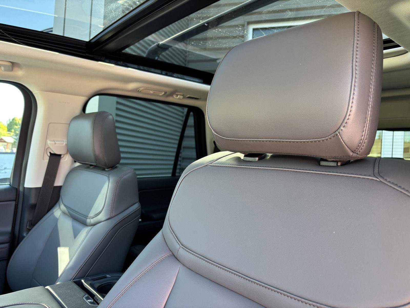 New 2025 Ford Expedition Active image 12