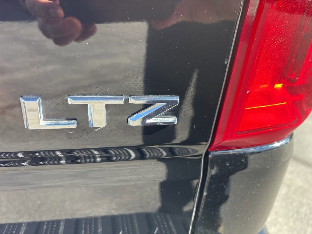 Certified 2023 Chevrolet Silverado 1500 LTZ w/ LTZ Premium Package AWD/4WD image 28