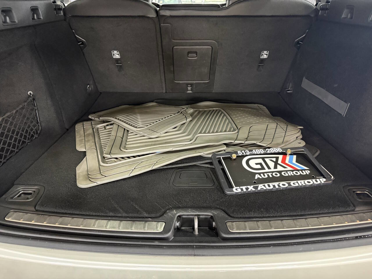 Used 2020 Volvo V60 T5 Momentum image 9
