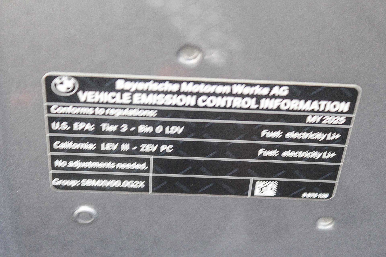 Used 2025 BMW i5 xDrive40 image 28