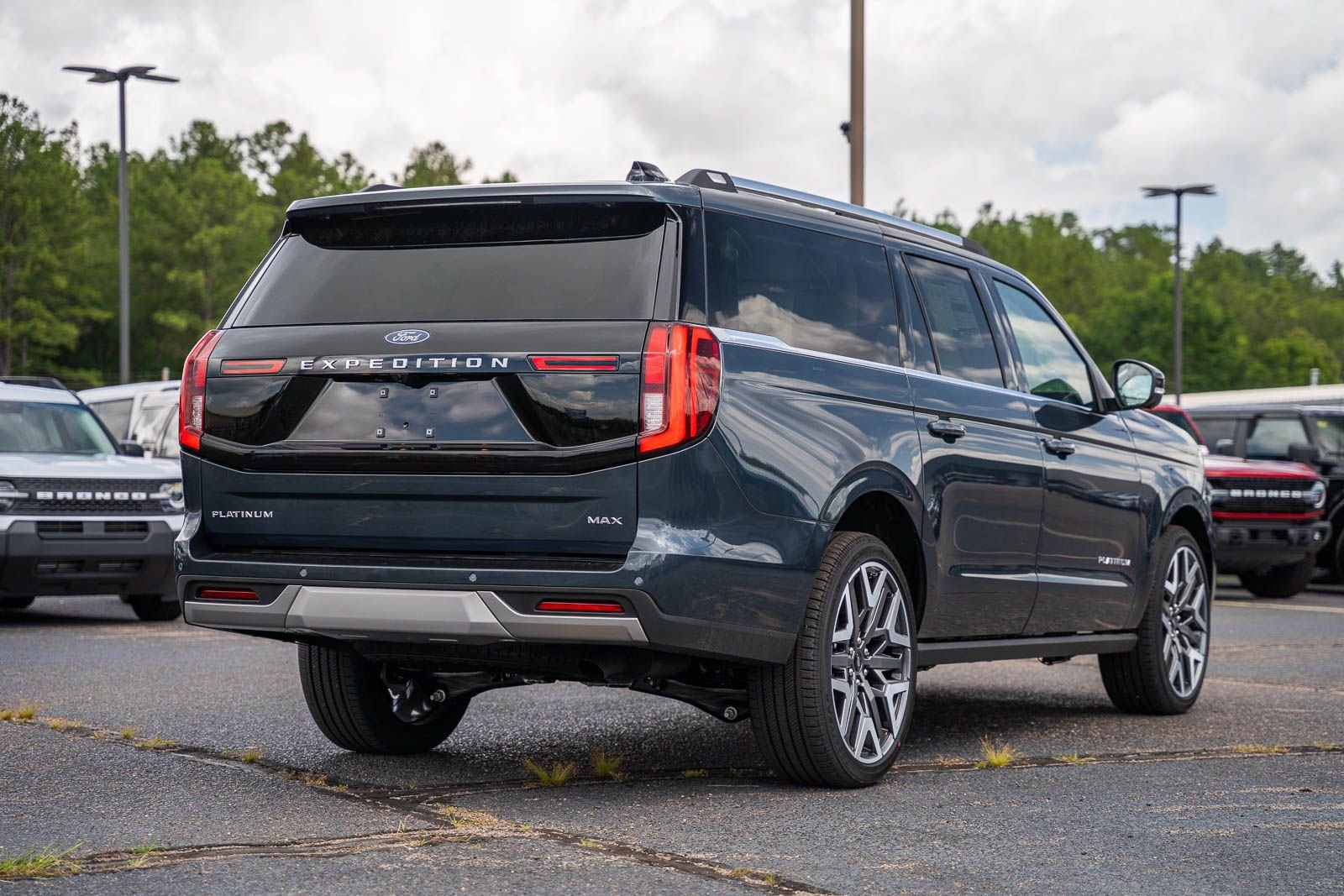 New 2026 Ford Expedition Max Platinum w/ Platinum Ultimate Package AWD/4WD image 5