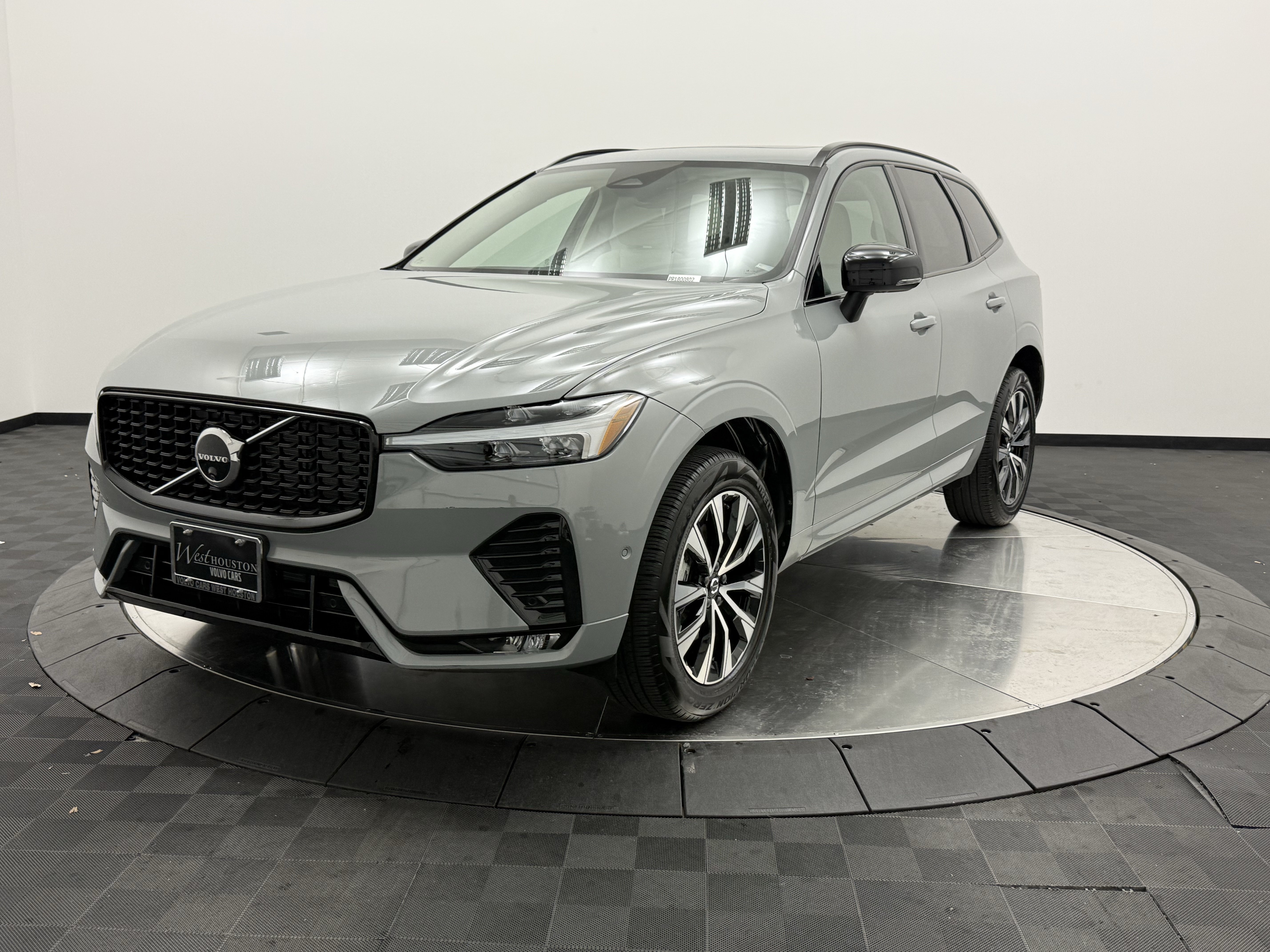 Certified 2024 Volvo XC60 B5 Plus w/ Protection Package AWD/4WD image 3