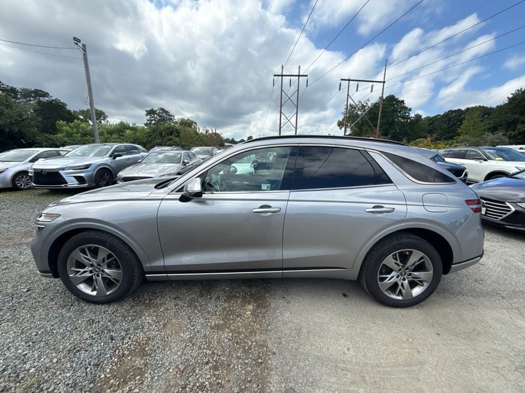 Used 2025 Genesis GV70 3.5T Sport AWD/4WD image 8