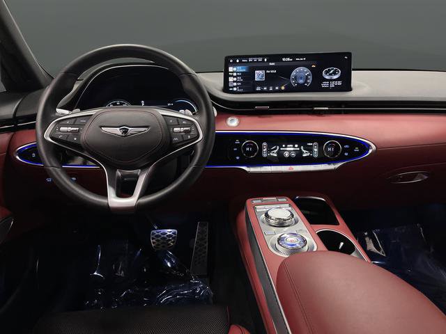Used 2025 Genesis GV70 3.5T Sport image 5
