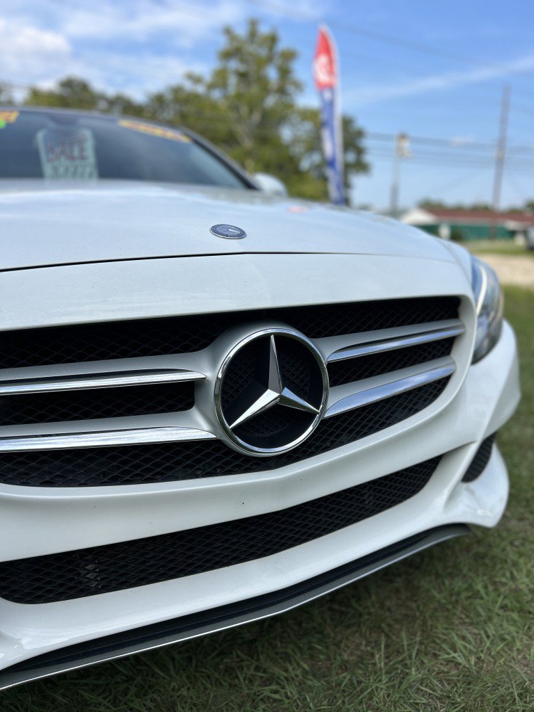 Used 2015 Mercedes-Benz C 300 4MATIC Sedan image 5