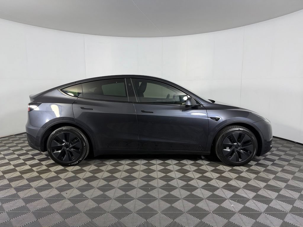 Used 2025 Tesla Model Y Long Range RWD image 5