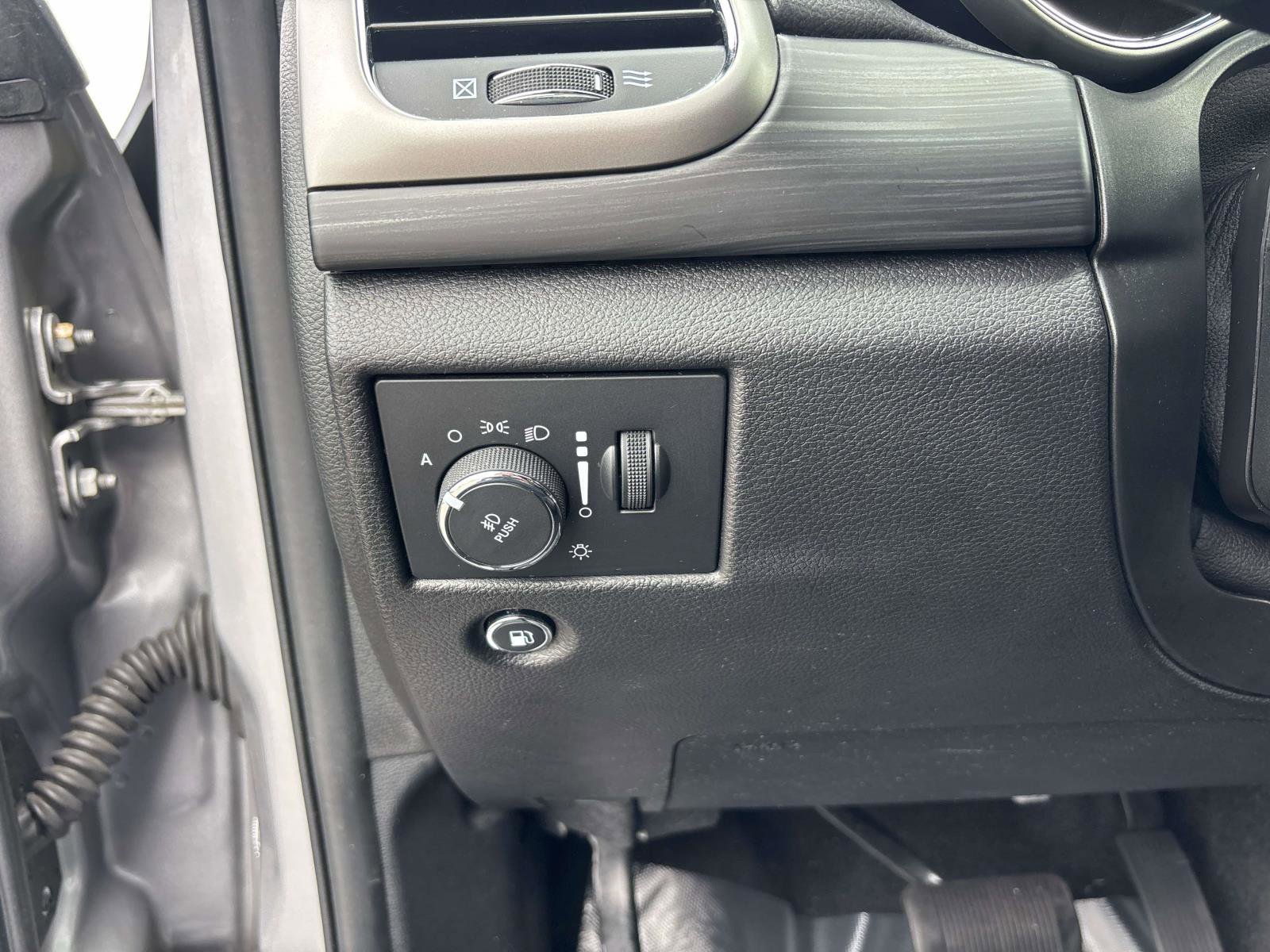 Certified 2021 Jeep Grand Cherokee Laredo AWD/4WD image 18