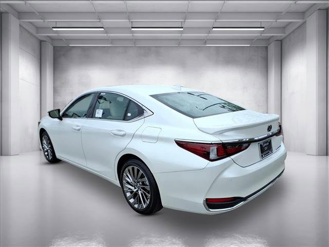 New 2025 Lexus ES 300h Ultra Luxury image 5