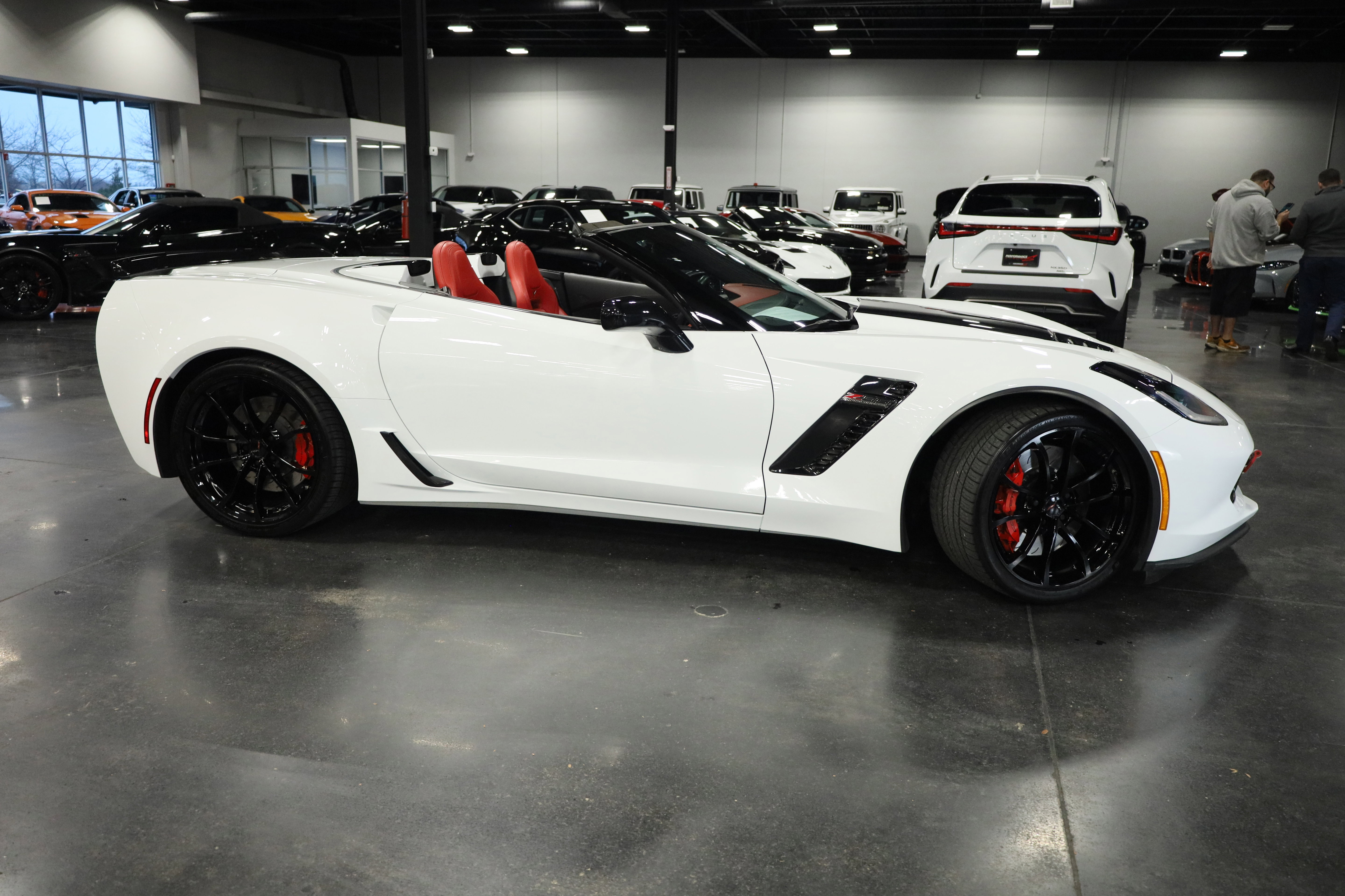Used 2016 Chevrolet Corvette Z06 w/ 2LZ Preferred Equipment Group image 8