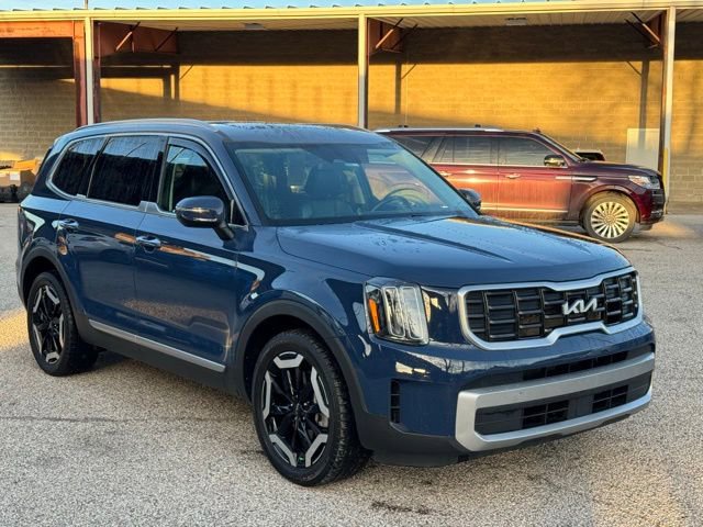 Used 2023 Kia Telluride S w/ S Sunroof Package AWD/4WD image 7