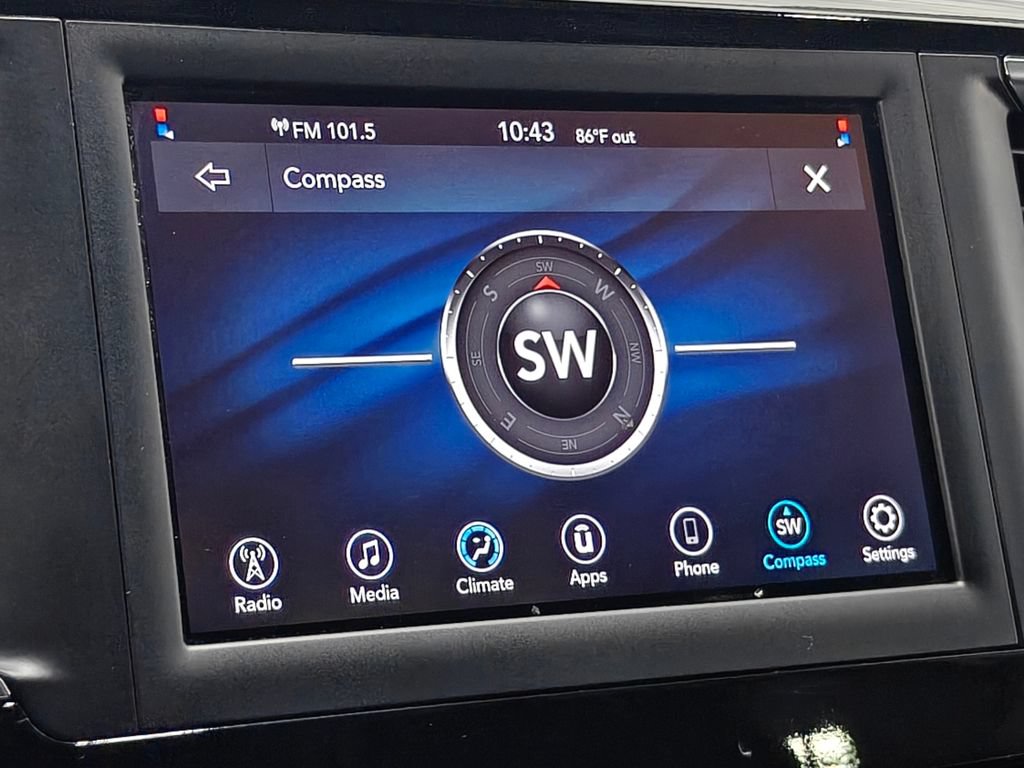 Used 2020 Chrysler Voyager L FWD image 35