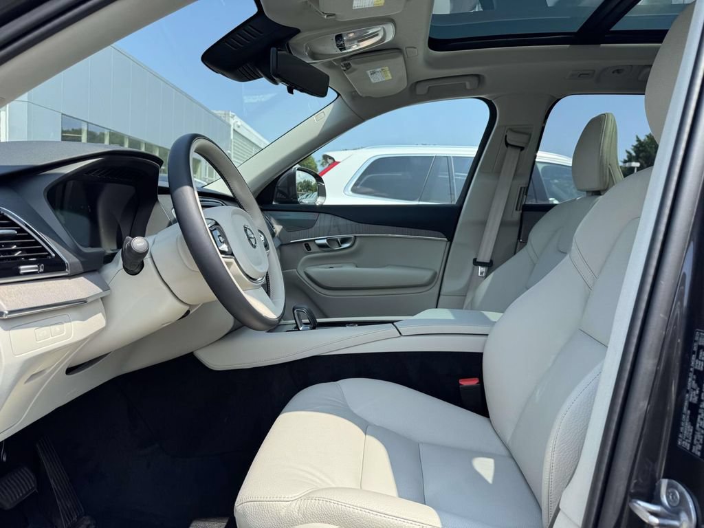 Certified 2024 Volvo XC90 T8 Plus w/ Protection Package AWD/4WD image 13