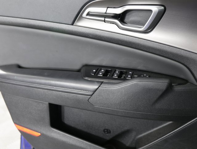 Used 2023 Kia Sportage EX image 13