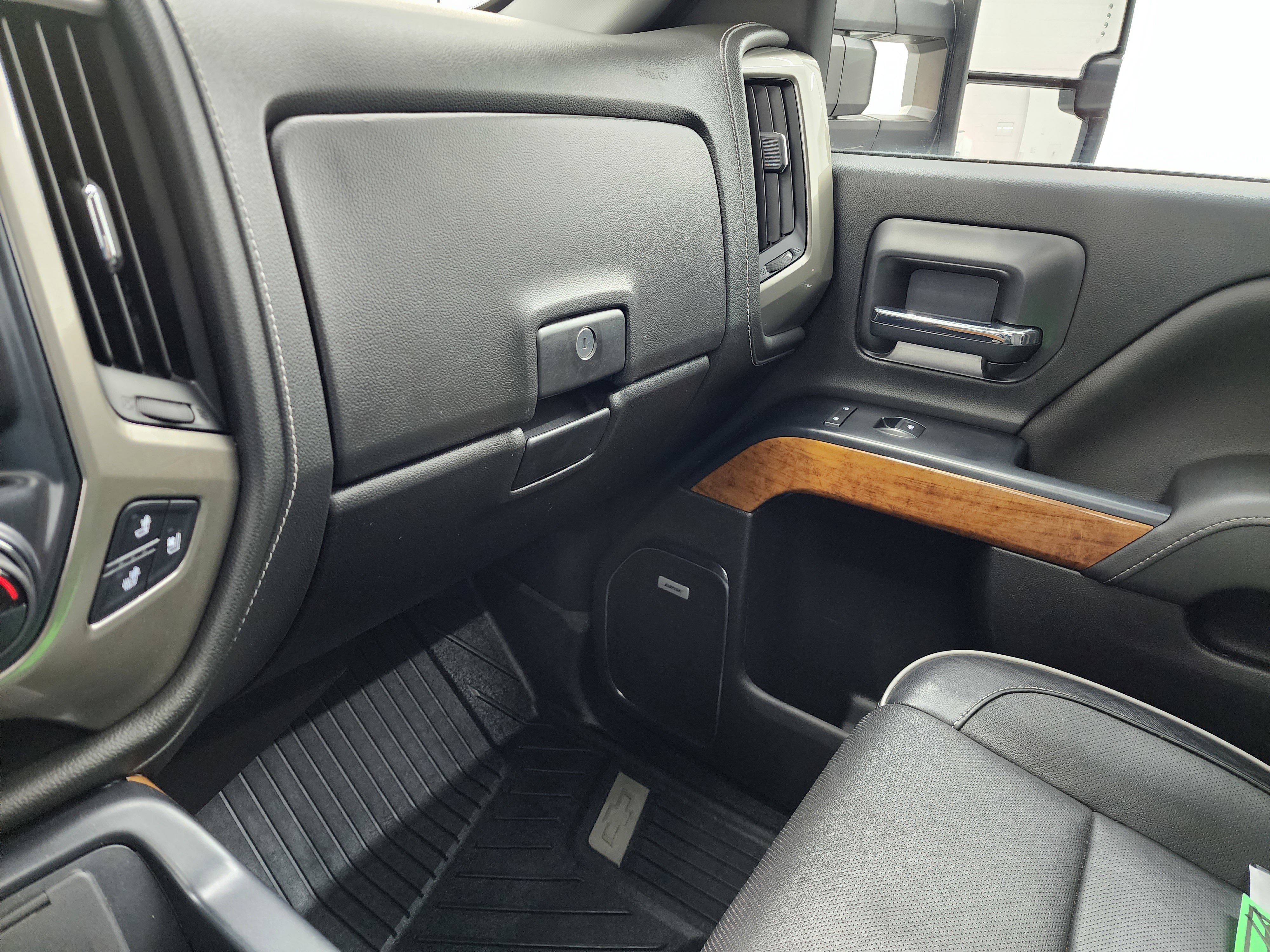 Used 2018 Chevrolet Silverado 3500 High Country w/ Duramax Plus Package image 13