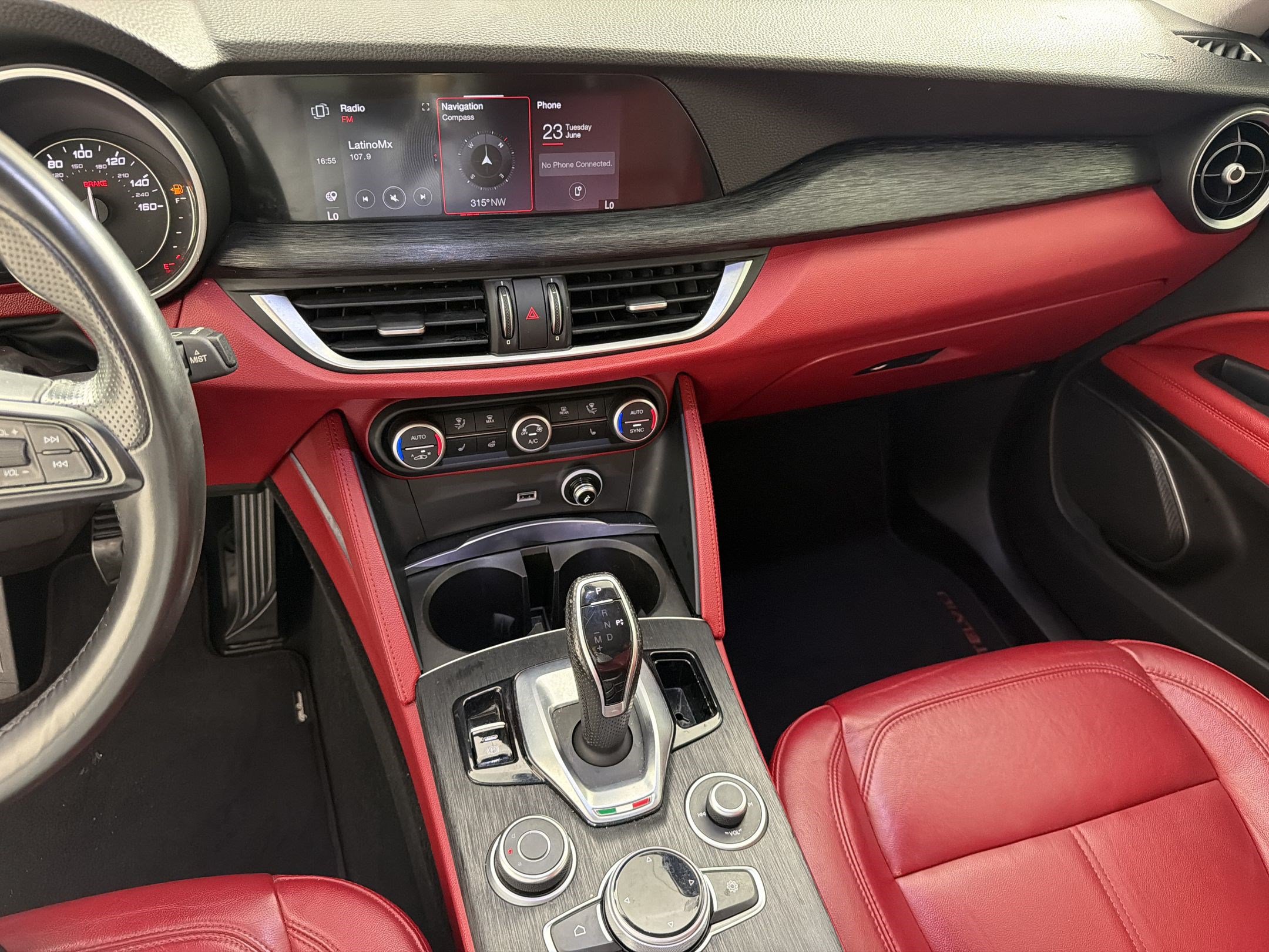 Used 2021 Alfa Romeo Stelvio Sprint w/ Nero Edizione RWD image 25