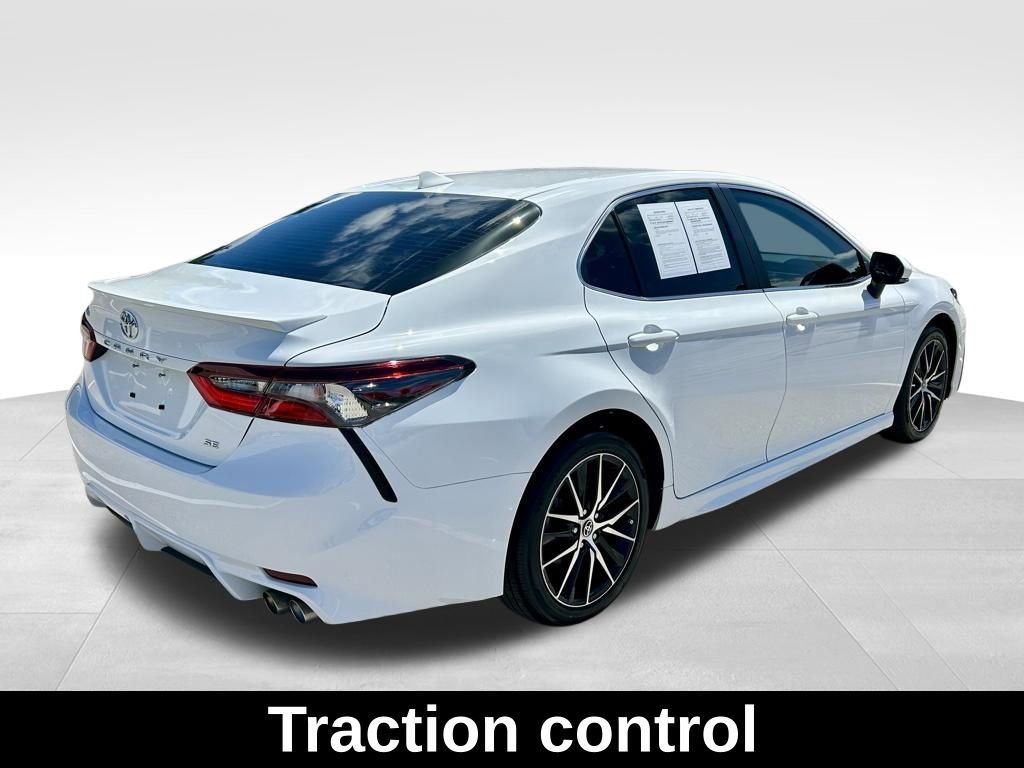 Used 2023 Toyota Camry SE FWD image 5