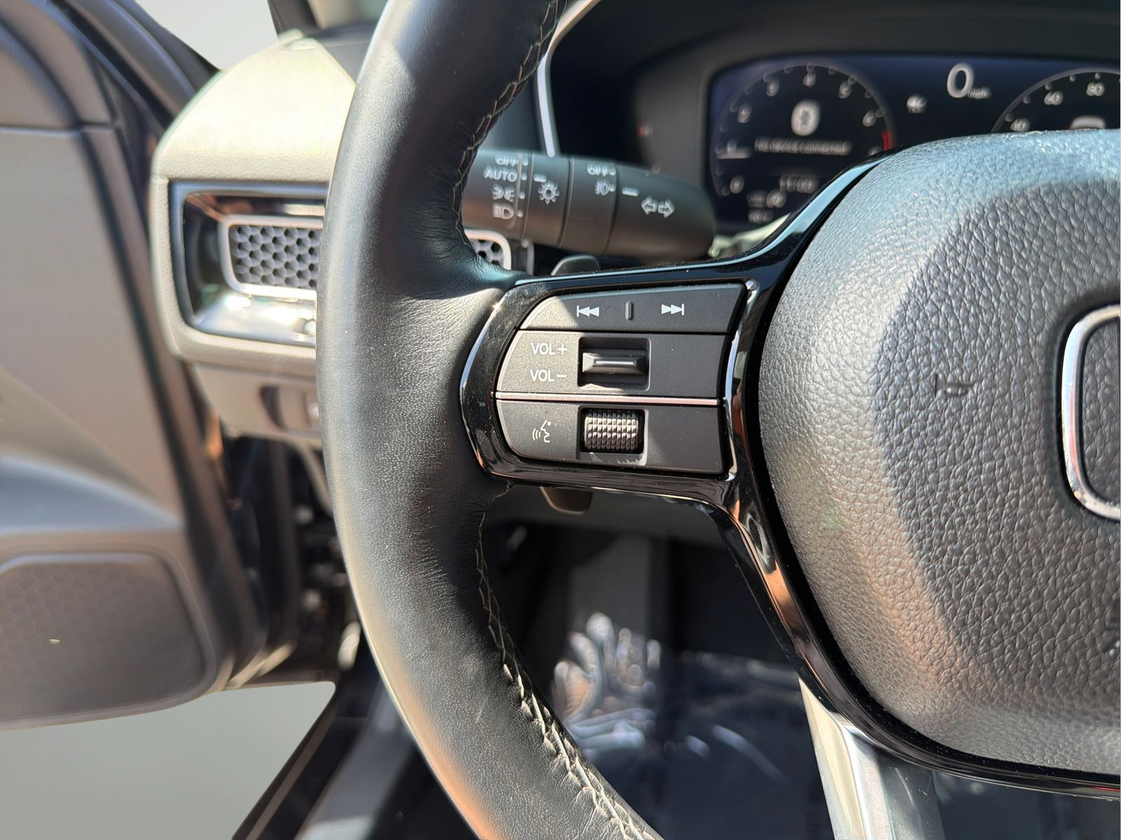 Used 2024 Honda Civic Touring image 11