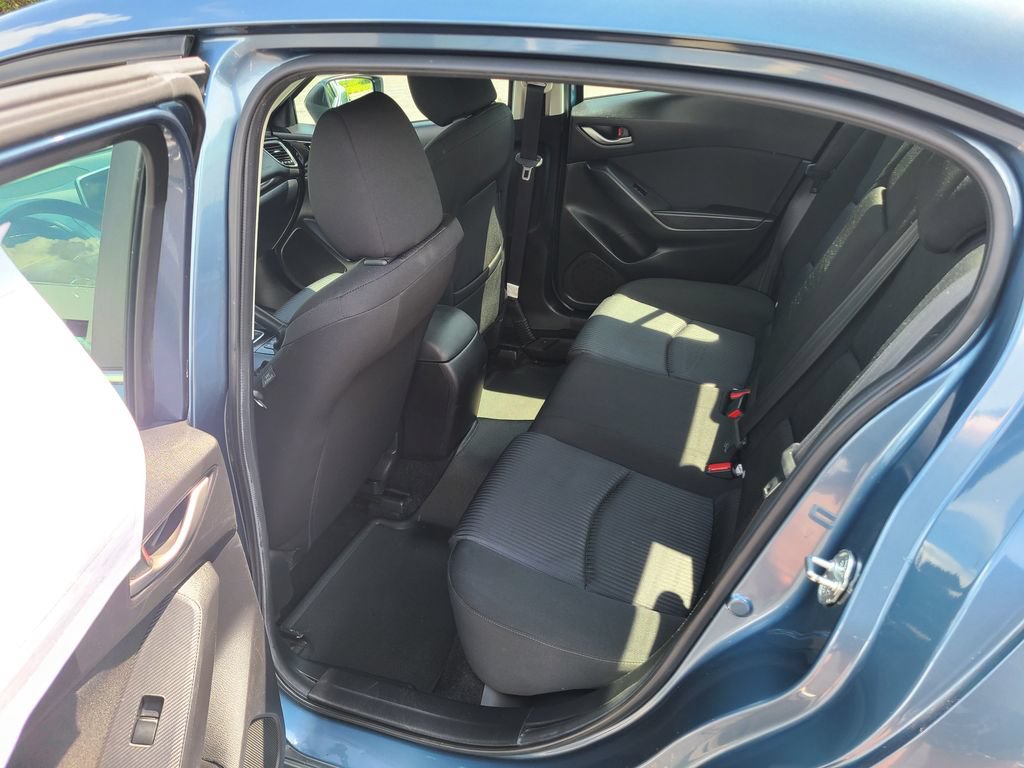 Used 2016 MAZDA MAZDA3 i Sport w/ Preferred Equipment Package FWD image 18