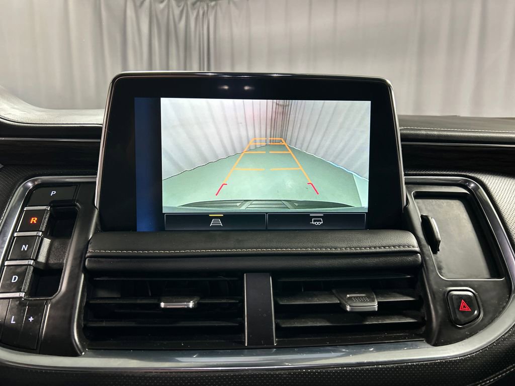 Used 2023 Chevrolet Suburban Premier image 18