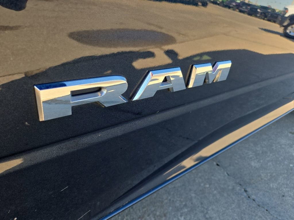 Used 2022 RAM 2500 Big Horn w/ Level B Equipment Group AWD/4WD image 19