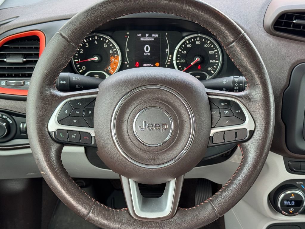 Used 2016 Jeep Renegade Latitude w/ Advanced Technology Group image 12