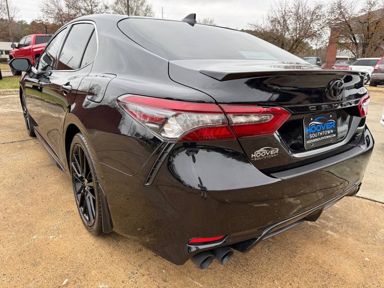 Used 2023 Toyota Camry XSE image 3