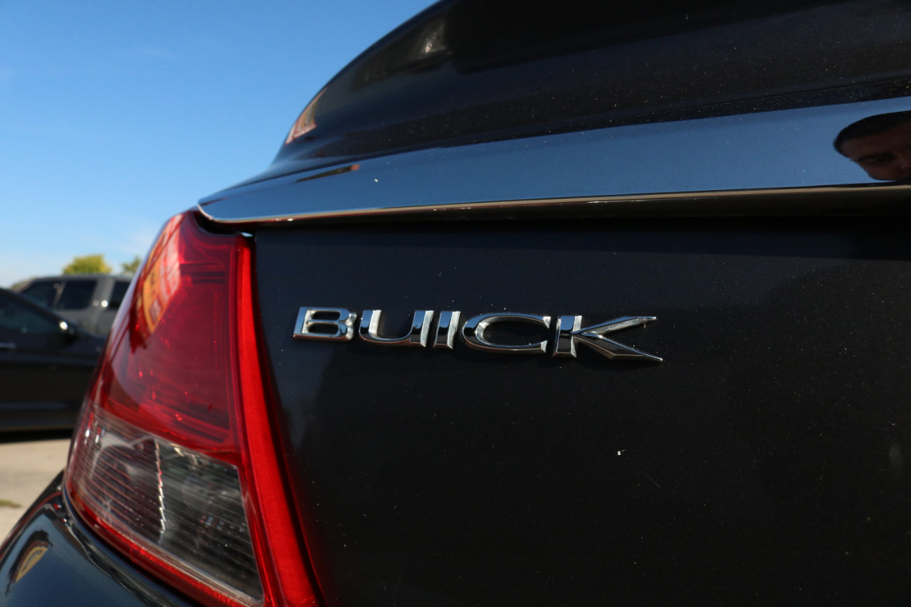 Used 2011 Buick Regal CXL w/ RL3 Preferred Equipment Group image 10