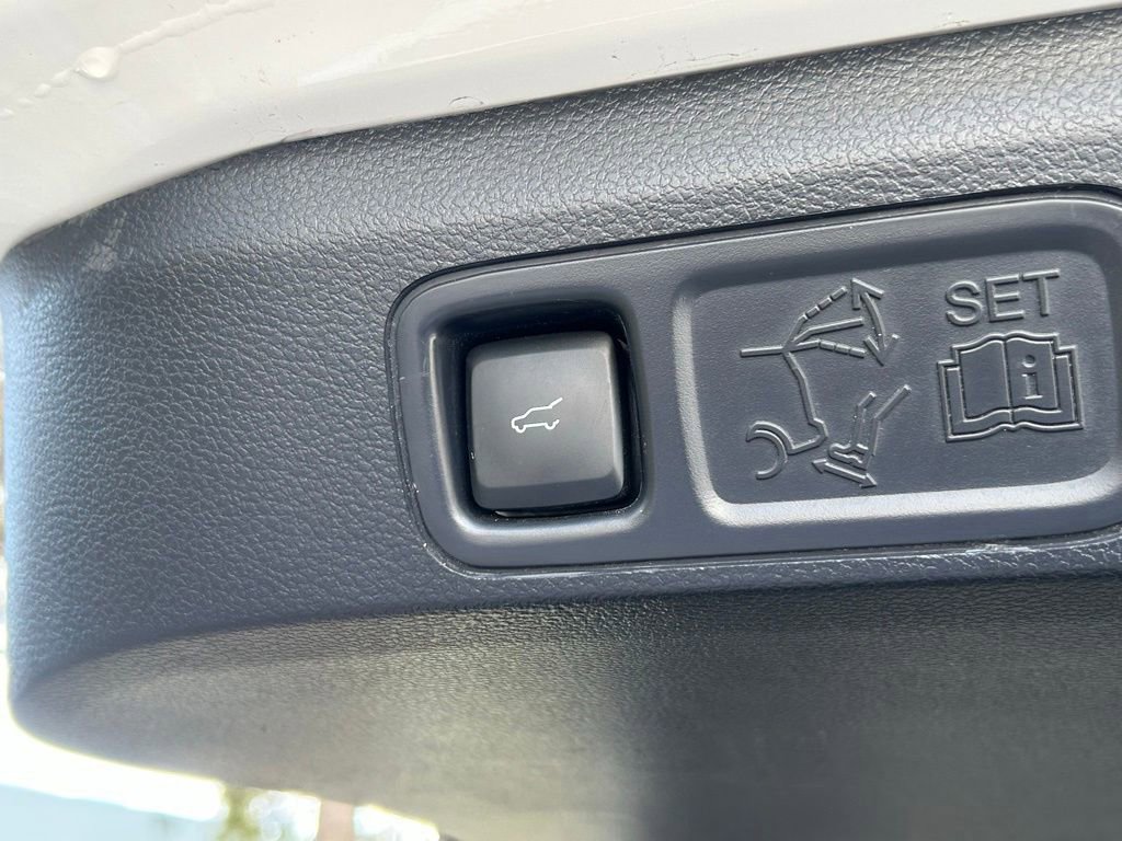 Used 2022 Ford Expedition Limited image 49