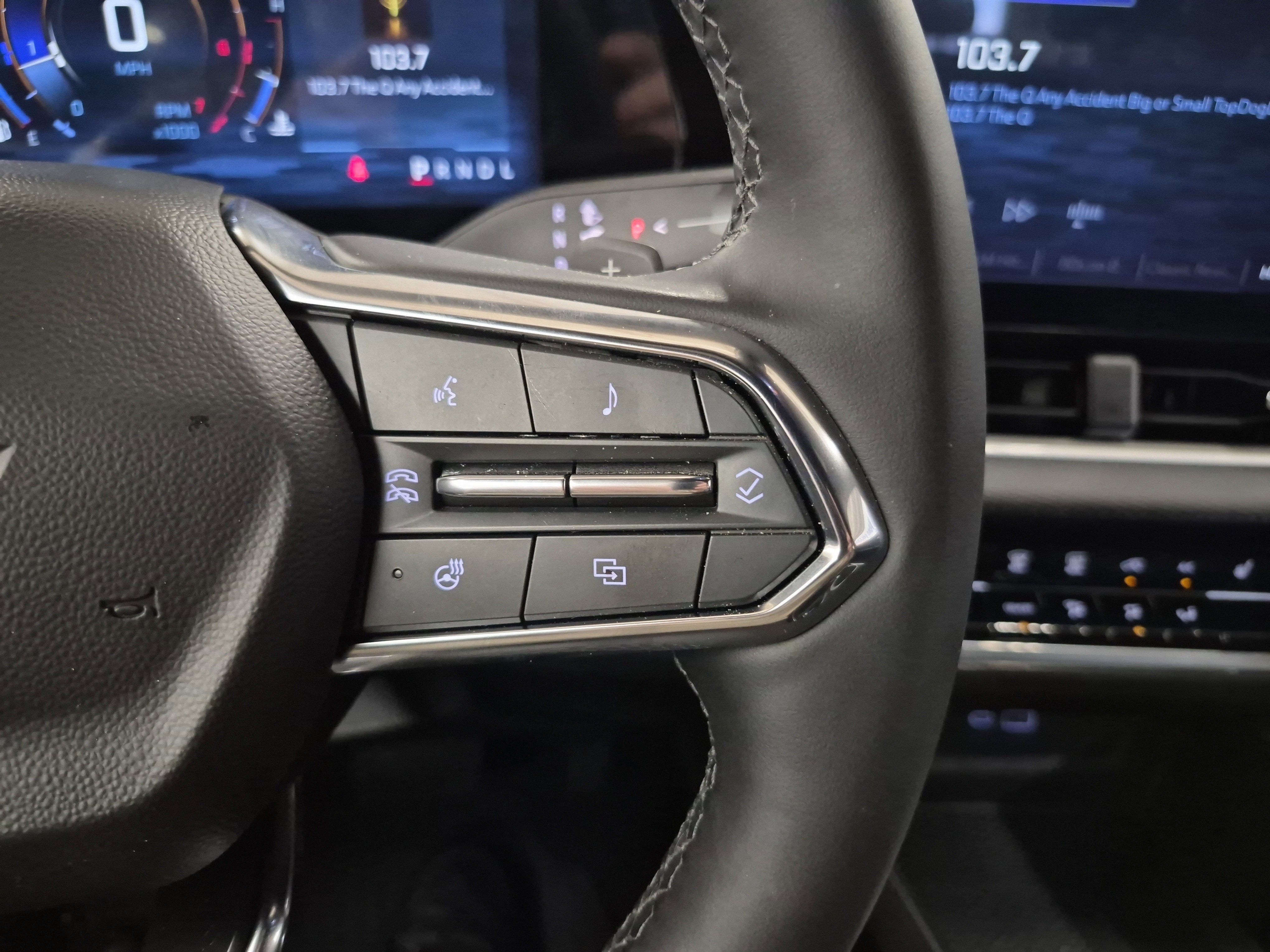 Used 2026 Chevrolet Equinox LT w/ Safety and Technology Package image 24