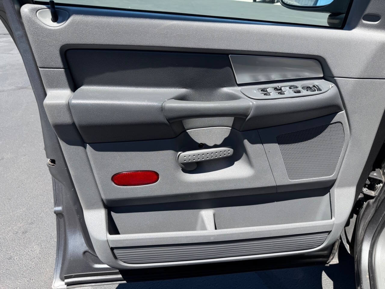 Used 2007 Dodge Ram 1500 Truck SLT RWD image 8